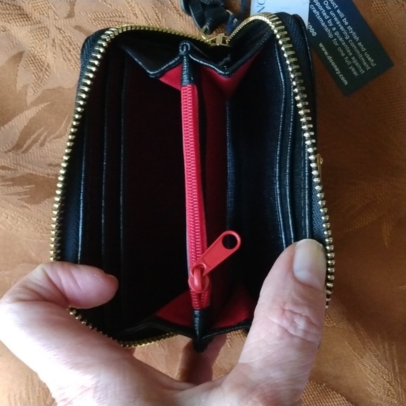 DOONEY &BOURKE LARGE ZIP AROUND SAFFIANO LEATHER CREDIT CARD CASE NWT - Picture 4 of 5